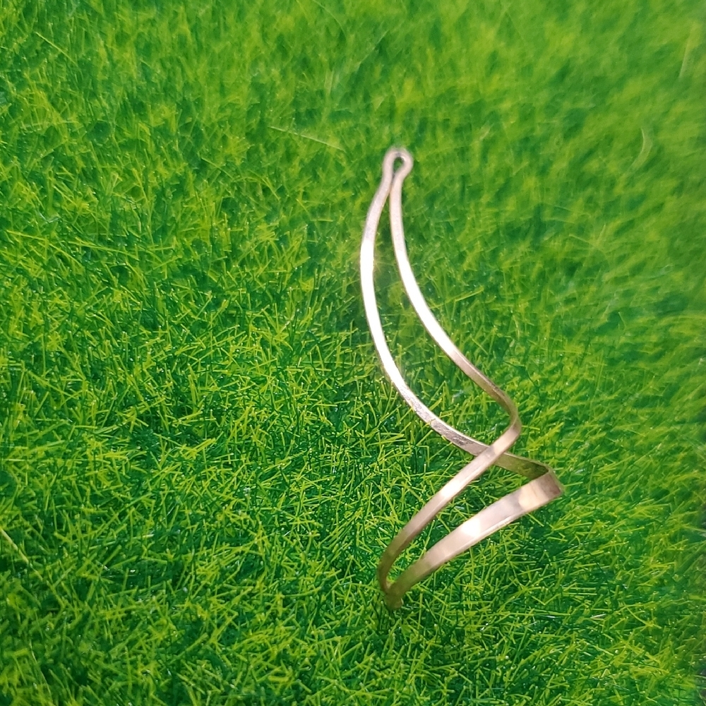 Golden Tone Swirl Pendant P311‎